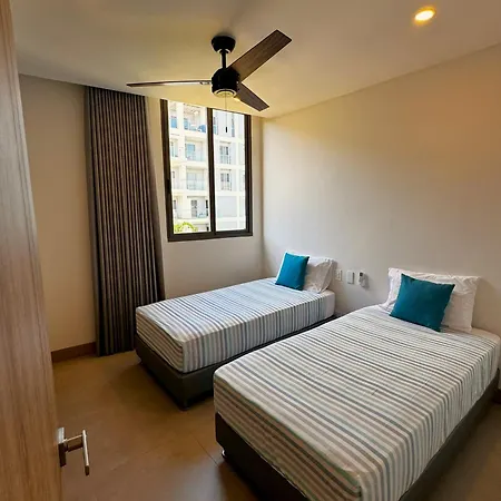 Apartamento Apto 2 Piscinas Frente A La Playa En Cartagena