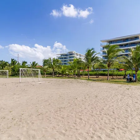 Apto 2 Piscinas Frente A La Playa En Apartamento